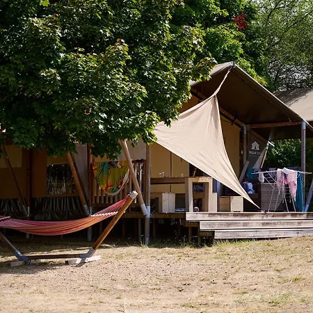Luxe tent Glamping Loire Valley Ingrandes-sur-Vienne
